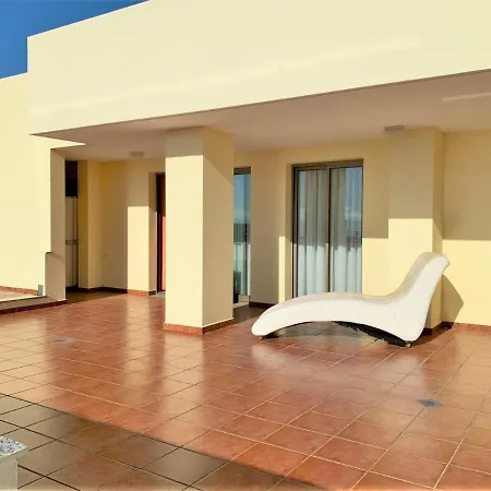 Charming Plaza Penthouse Apartment Calheta (Madeira)