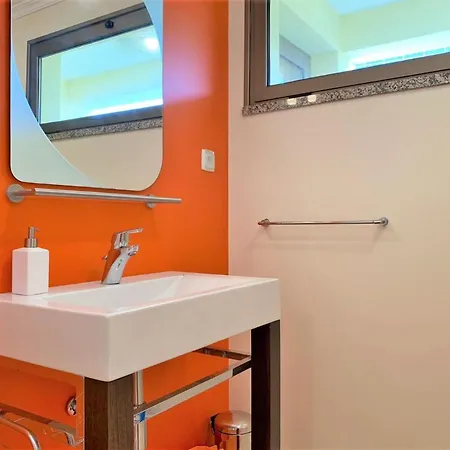 Charming Plaza Penthouse *