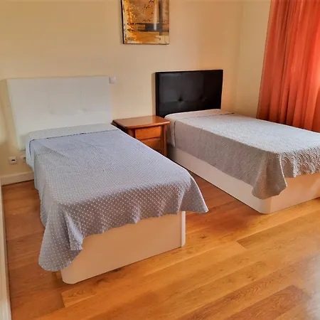 Charming Plaza Penthouse Apartman Calheta