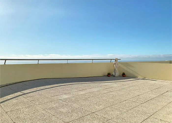 Charming Plaza Penthouse Apartamento Calheta (Madeira)