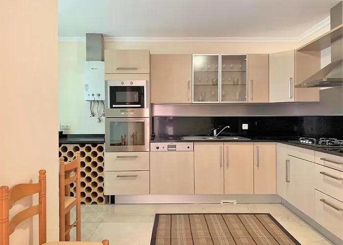 Charming Plaza Penthouse Calheta (Madeira)